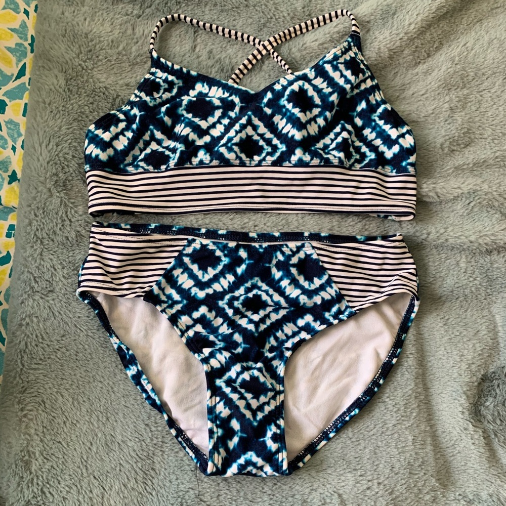 Blue and white tie dye bikini set